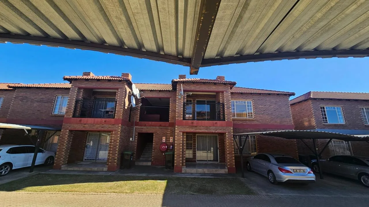 3 Bedroom Apartment / flat for sale in Waterval East
