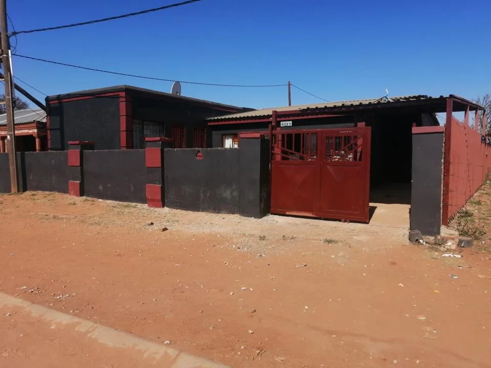2 Bedroom House for sale in Ikageng