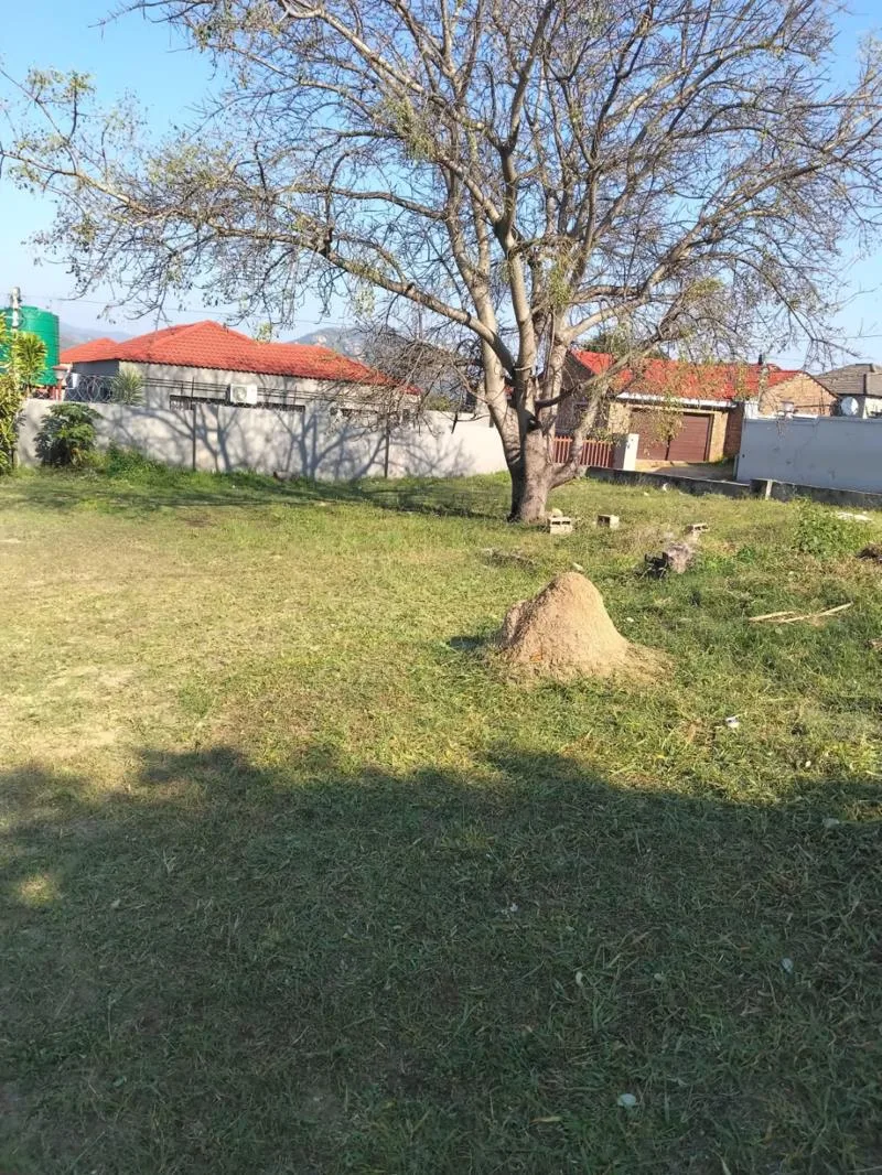 445 m² Land available in Karino