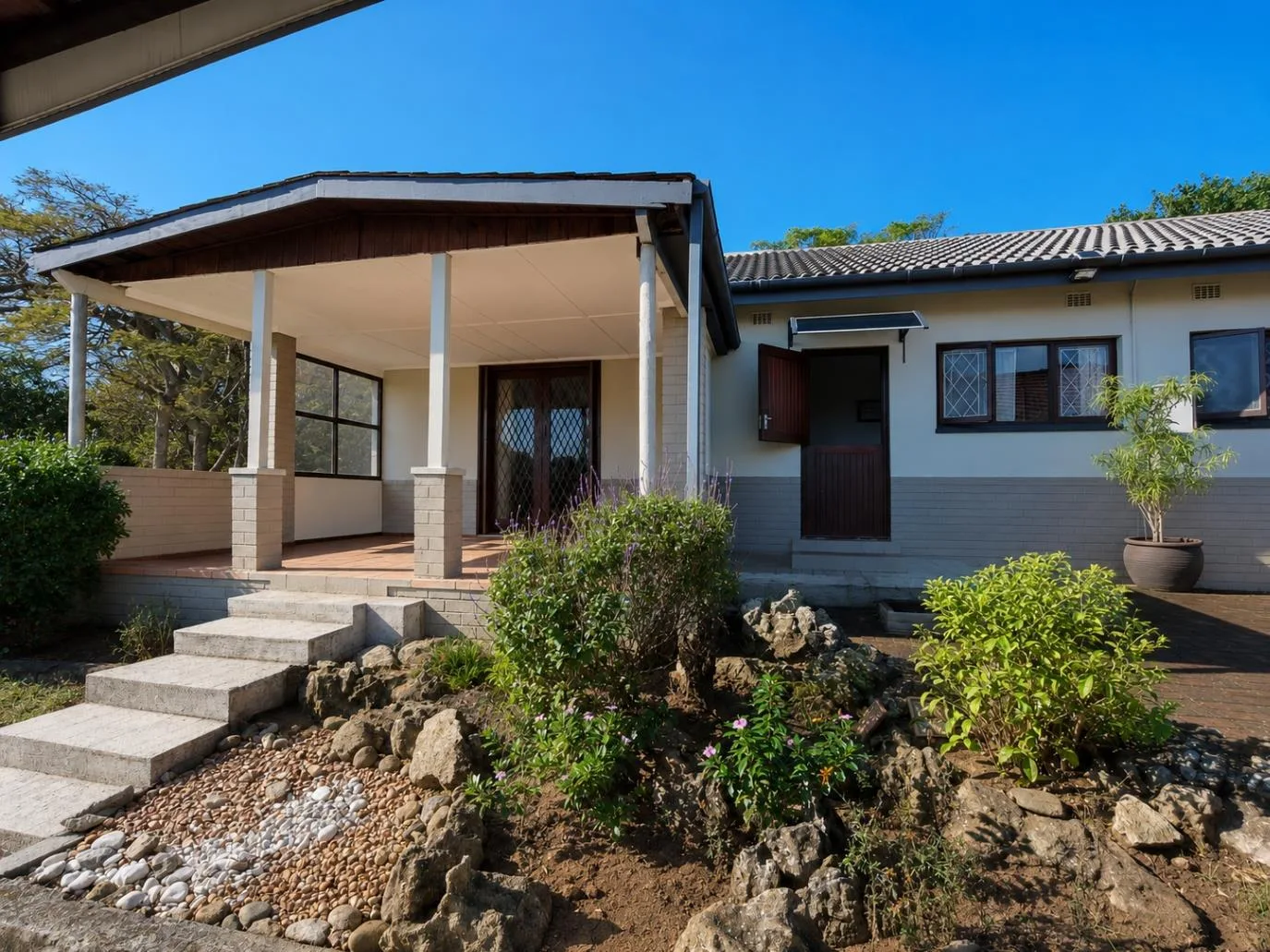 Property to rent in Uvongo