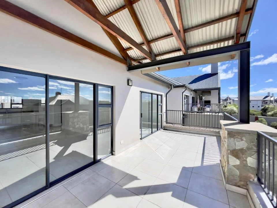 2 Bedroom Apartment / flat to rent in The Polofields