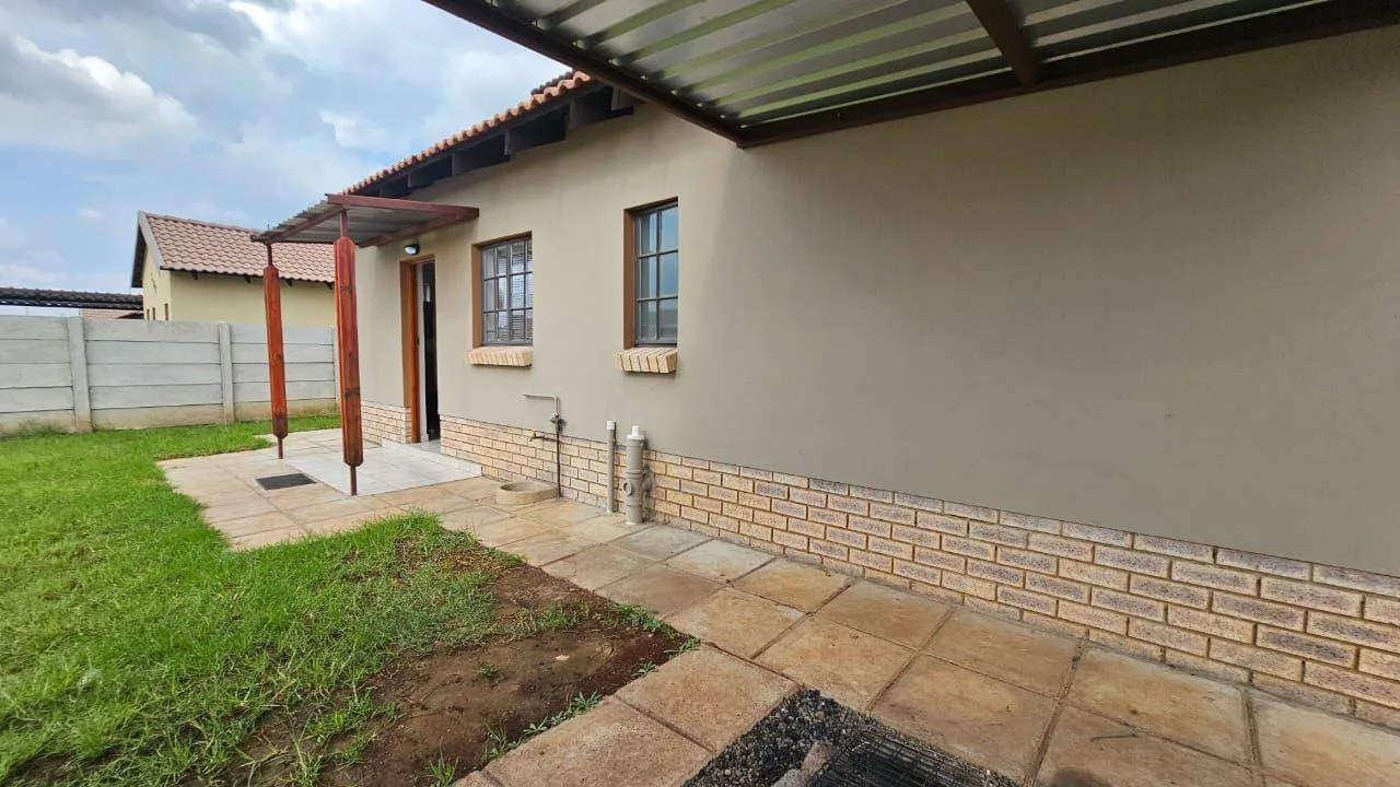 3 Bedroom House for sale in Waterkloof Hill Estate