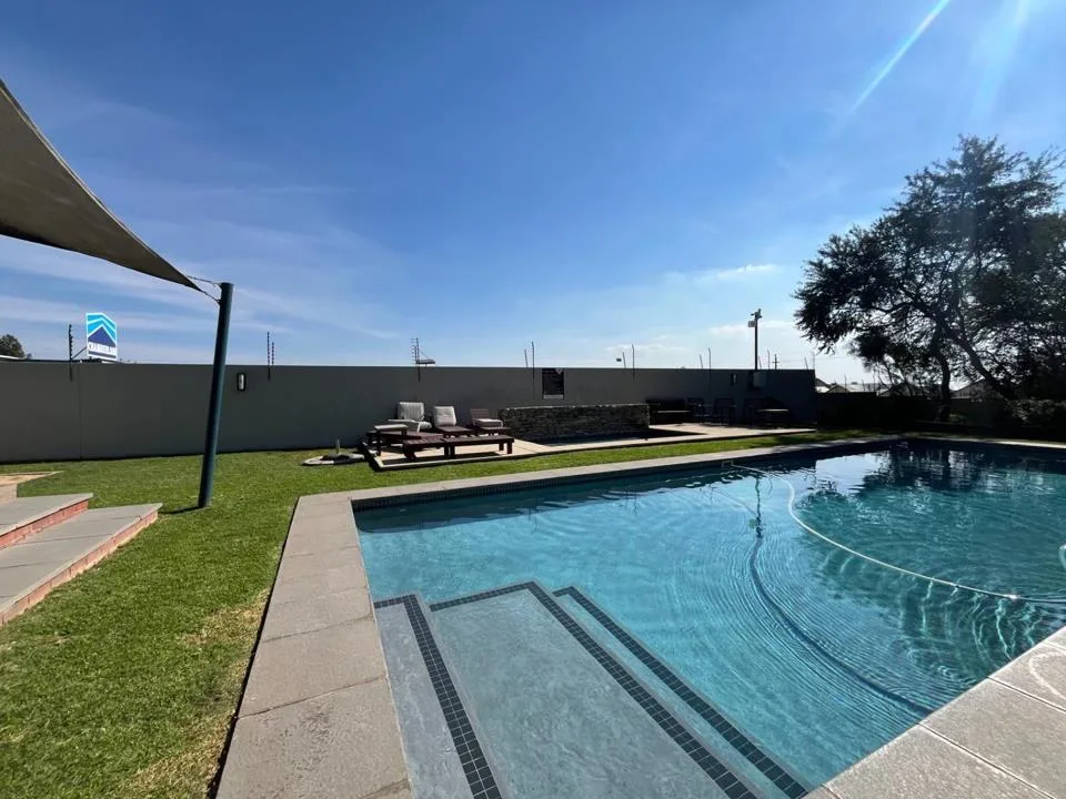 2 Bedroom Apartment / flat to rent in Kyalami