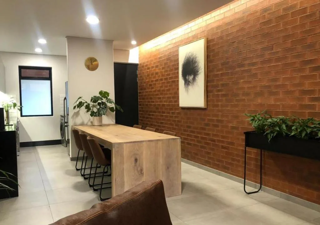 2 Bedroom Apartment / flat to rent in Menlo Park