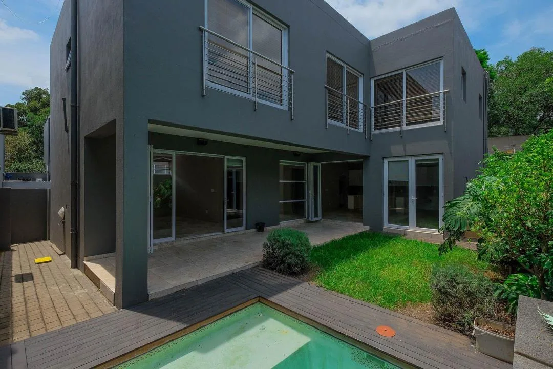 3 Bedroom Townhouse to rent in Illovo