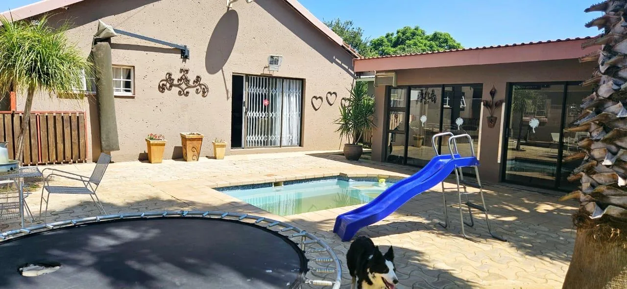 3 Bedroom House for sale in Lichtenburg