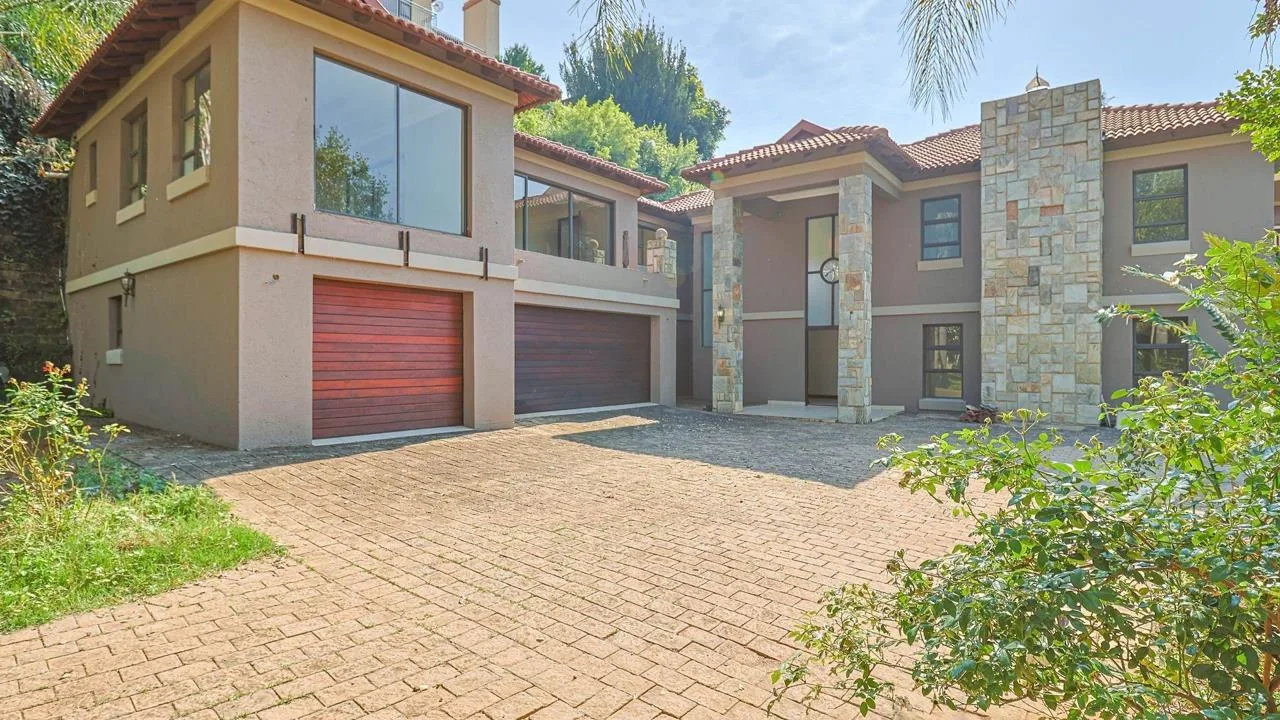 3 Bedroom House for sale in Birdwood Estate