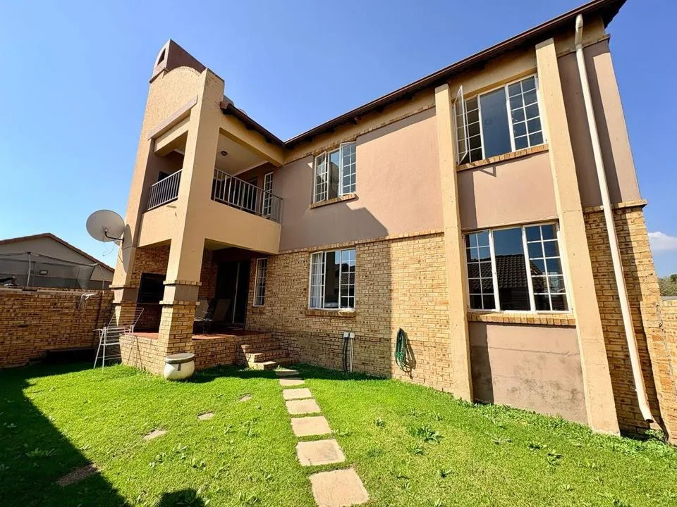 3 Bedroom Apartment / flat to rent in Noordwyk