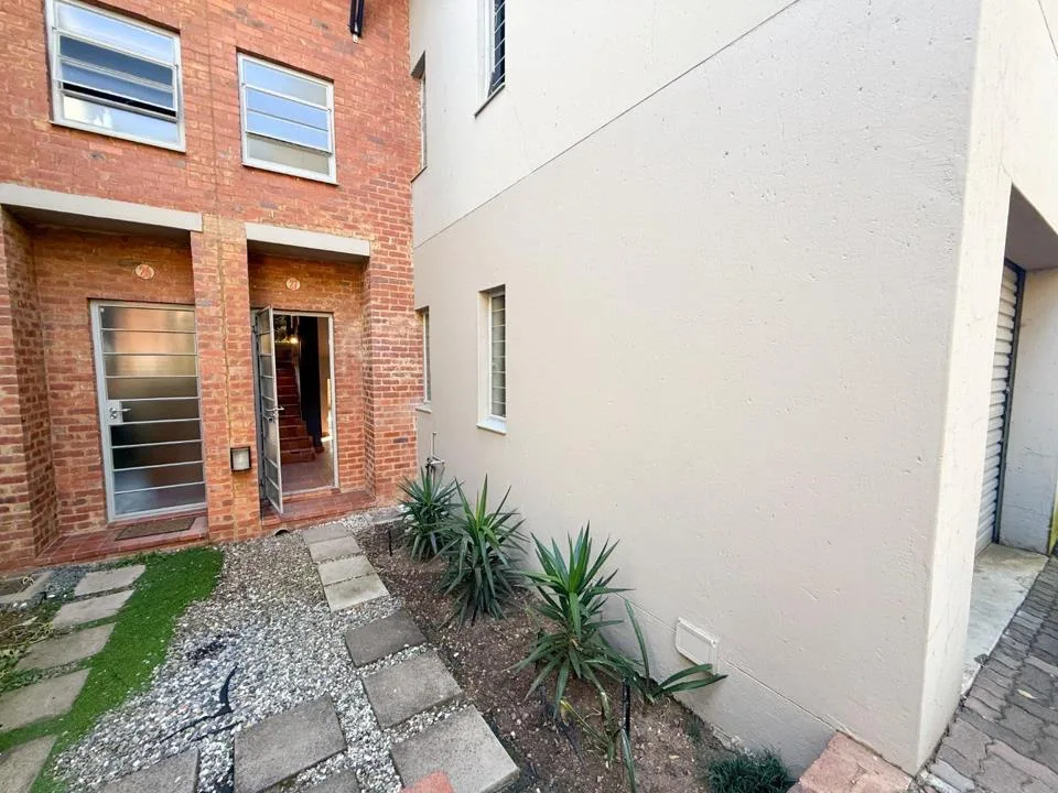 2 Bedroom Townhouse to rent in Lynnwood Ridge
