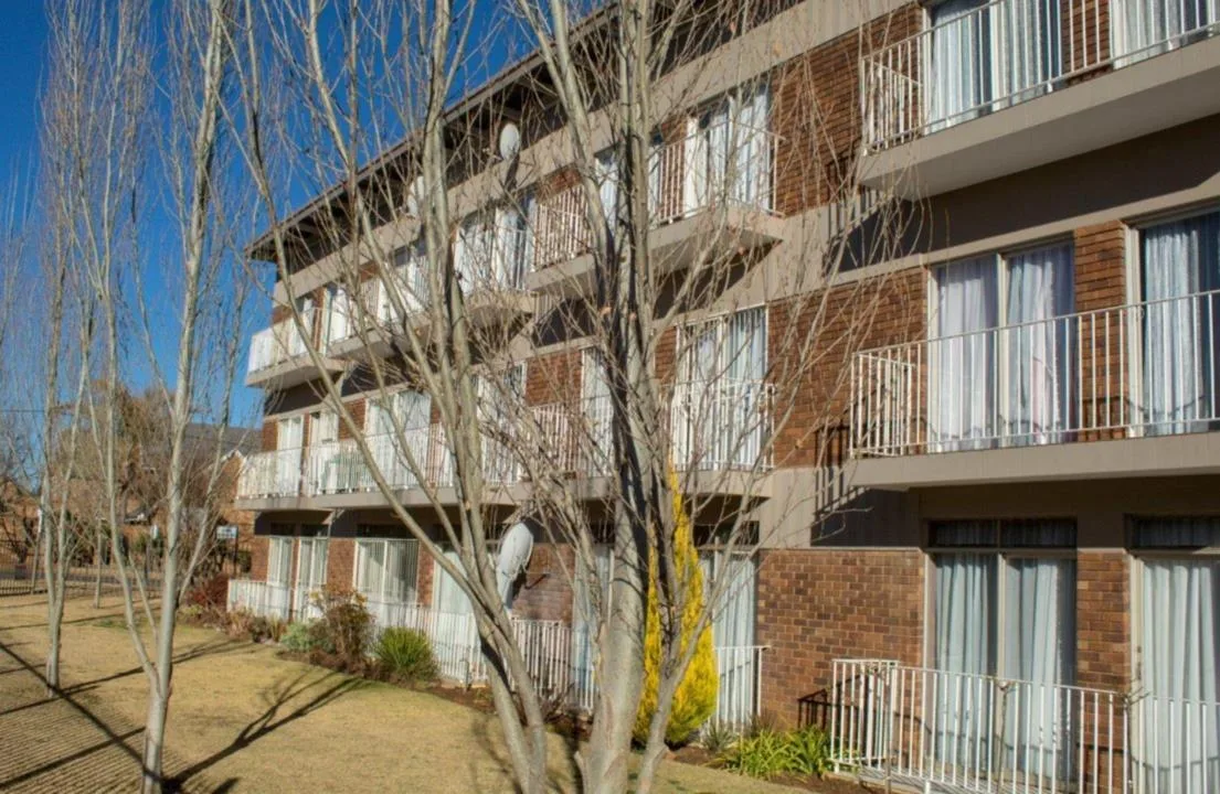 2 Bedroom Apartment / flat for sale in Baillie Park