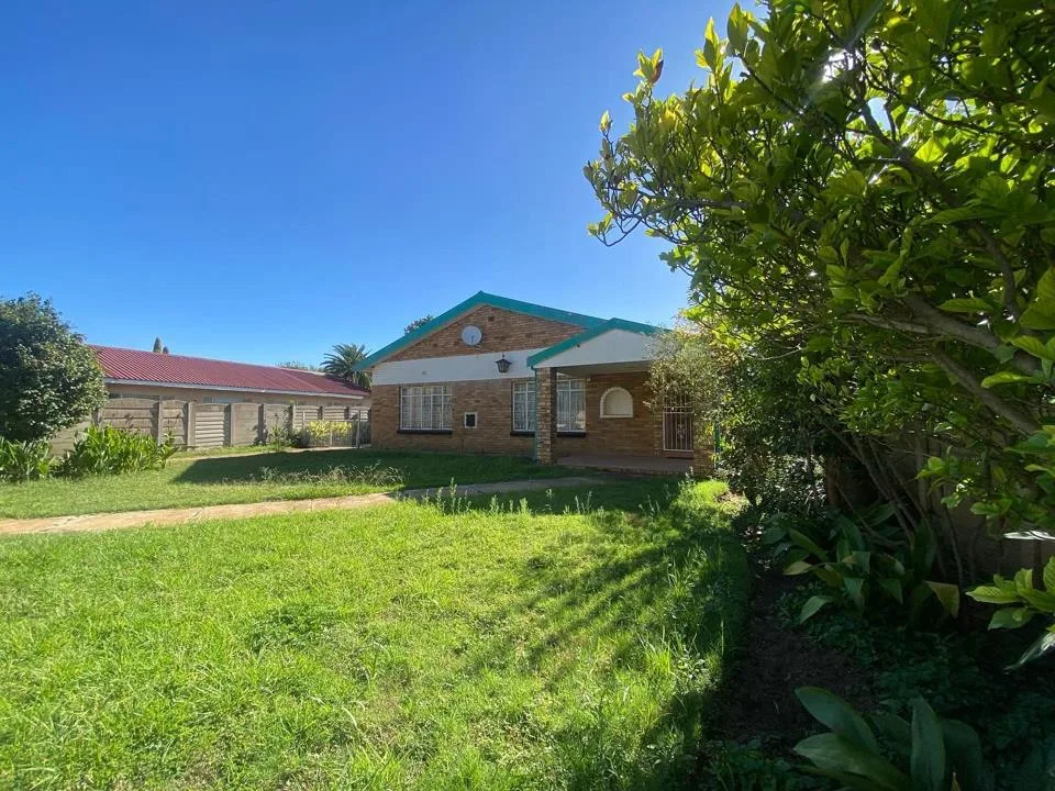 3 Bedroom House for sale in Miederpark