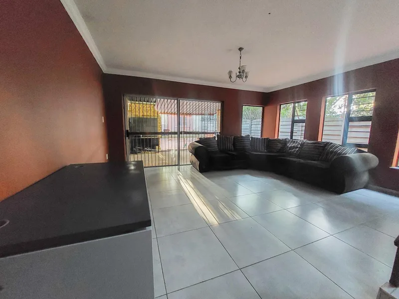 Property to rent in Westdene