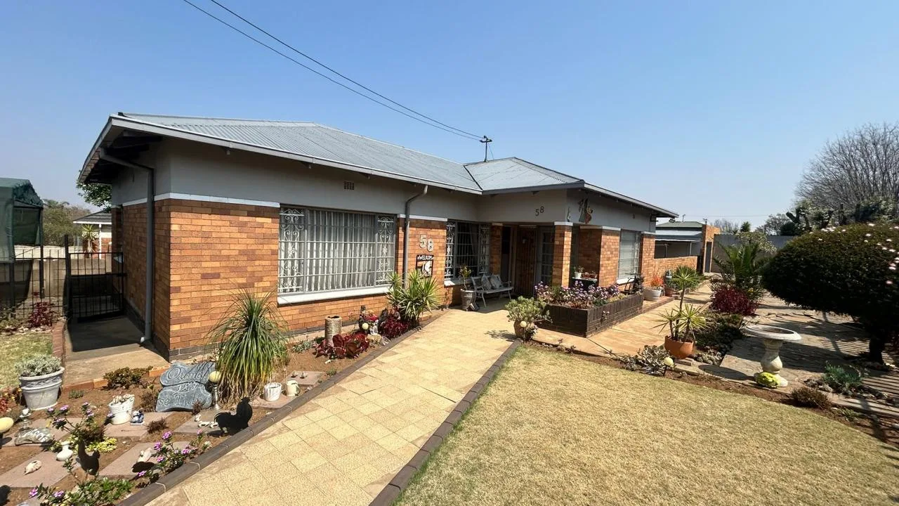 3 Bedroom House to rent in Primrose East