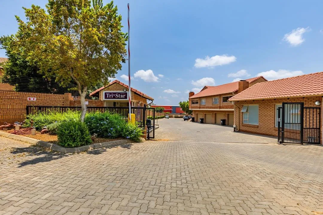 3 Bedroom Apartment / flat to rent in Hazeldean