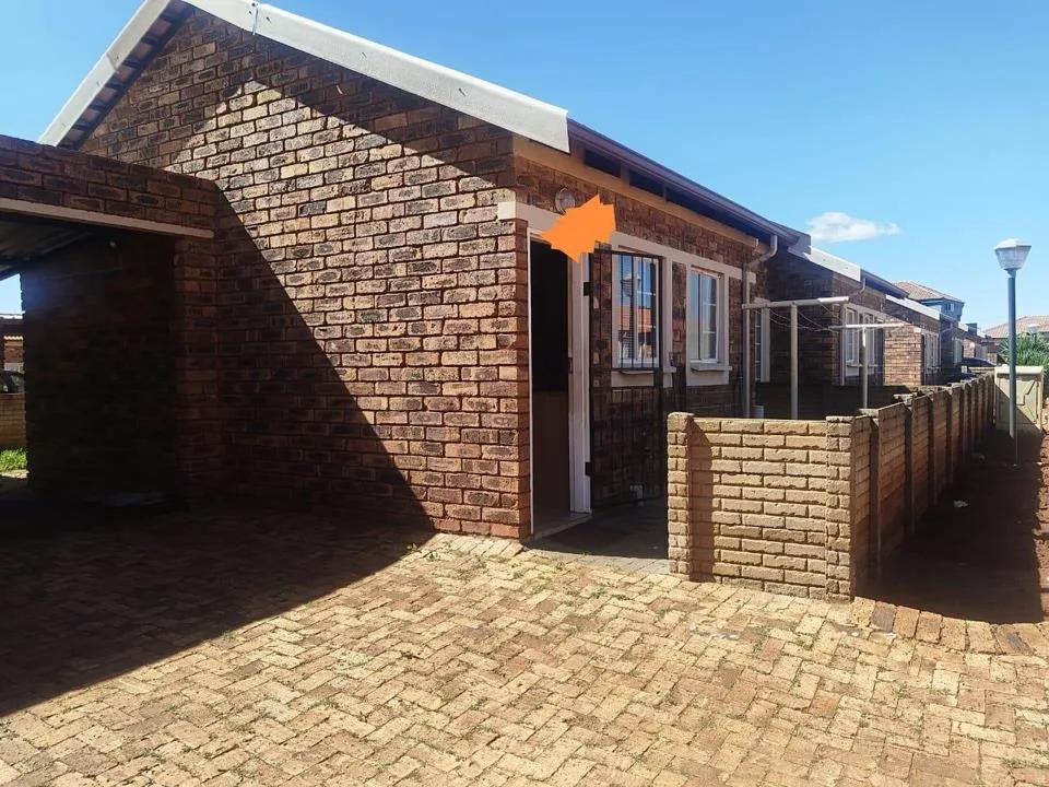 2 Bedroom Townhouse to rent in The Orchards