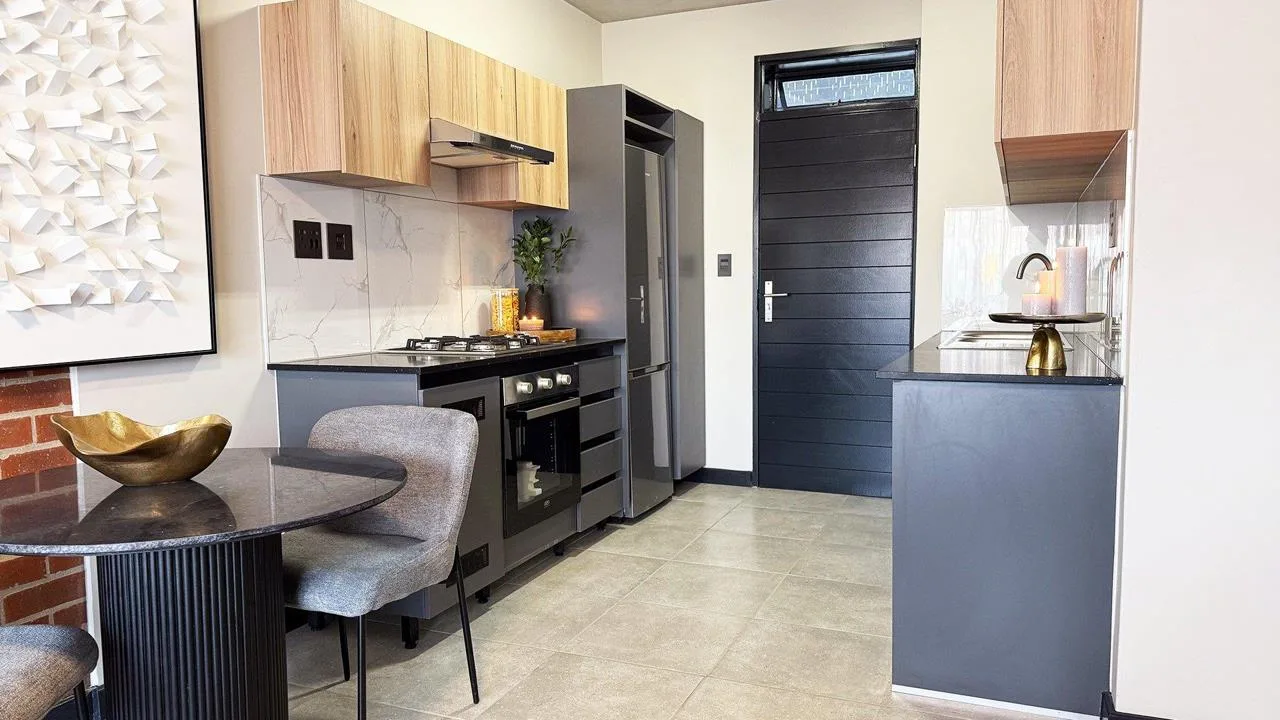 2 Bedroom Apartment / flat to rent in Dainfern