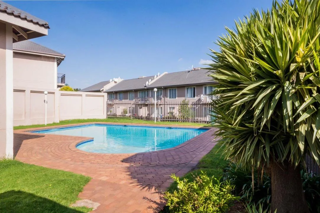 3 Bedroom Apartment / flat to rent in Rembrandt Park