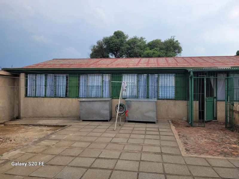 4 Bedroom House to rent in Estera