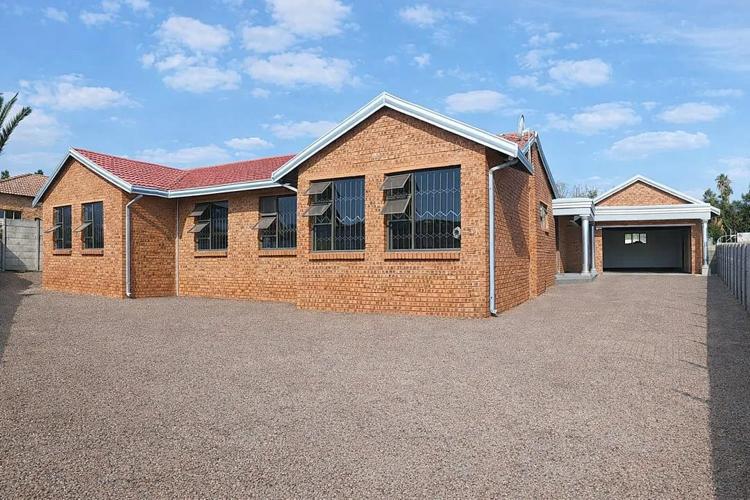 3 Bedroom House to rent in Esther Park