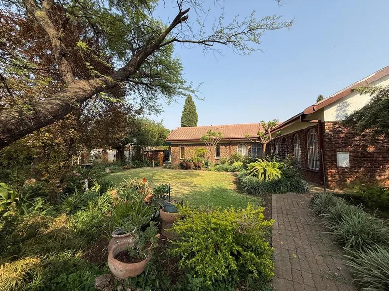 3 Bedroom House for sale in Potchefstroom South