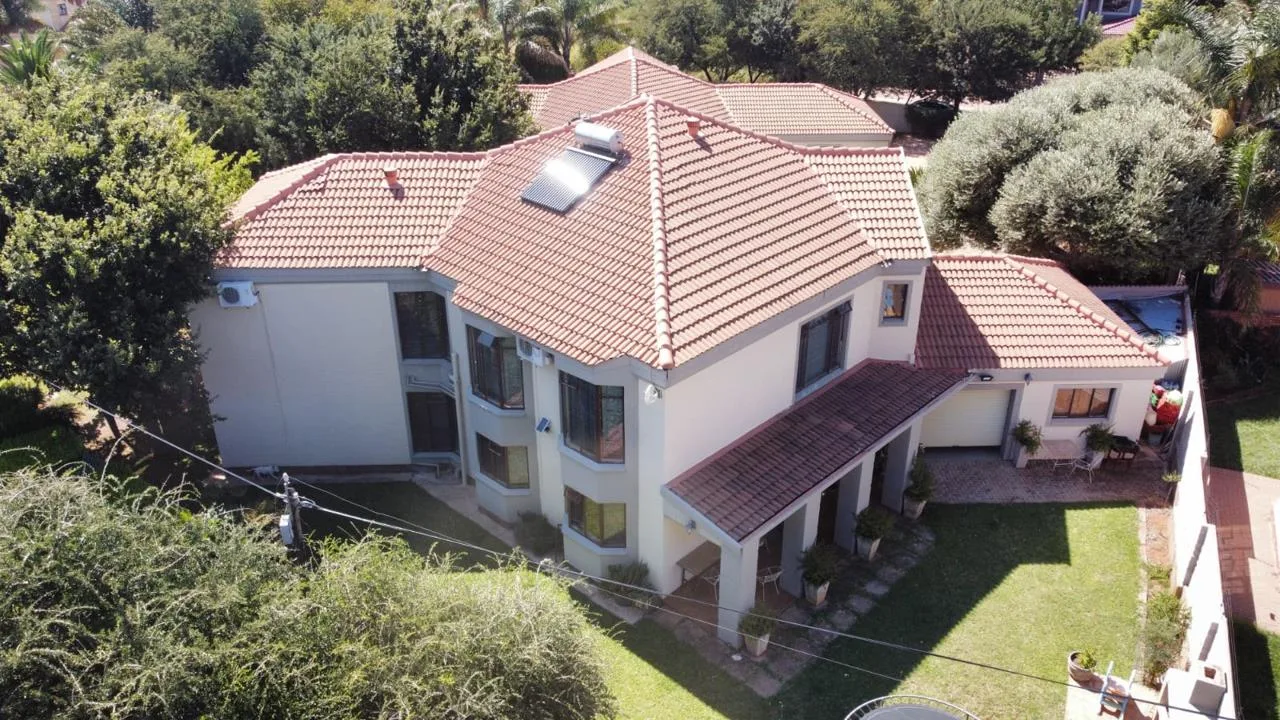 4 Bedroom House for sale in Doringkruin