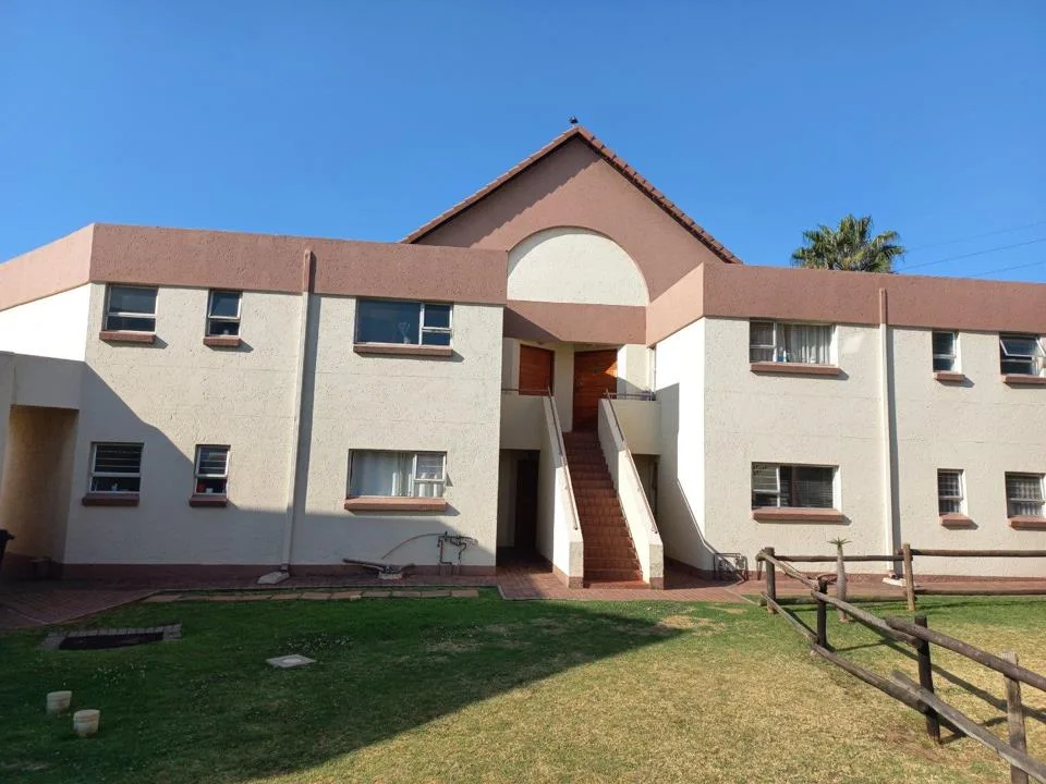 2 Bedroom Townhouse to rent in Bedfordview