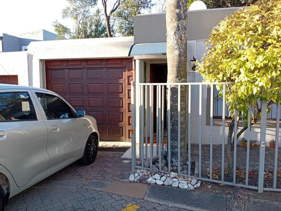 2 Bedroom Apartment / flat to rent in Morningside