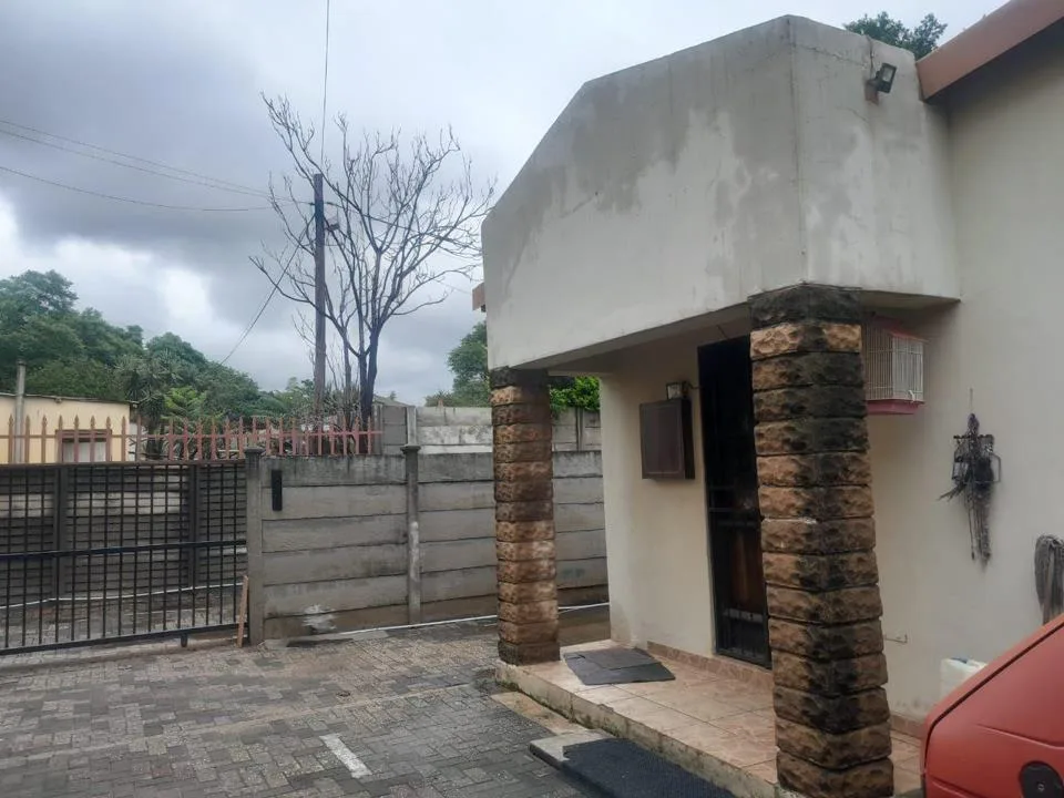 4 Bedroom House for sale in Bo-dorp