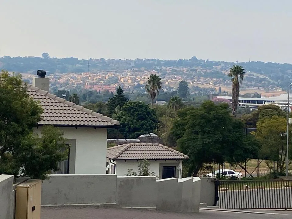 4 Bedroom Townhouse to rent in Allen's Nek