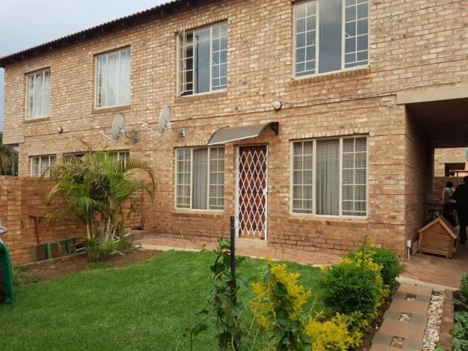 3 Bedroom Townhouse to rent in Theresapark