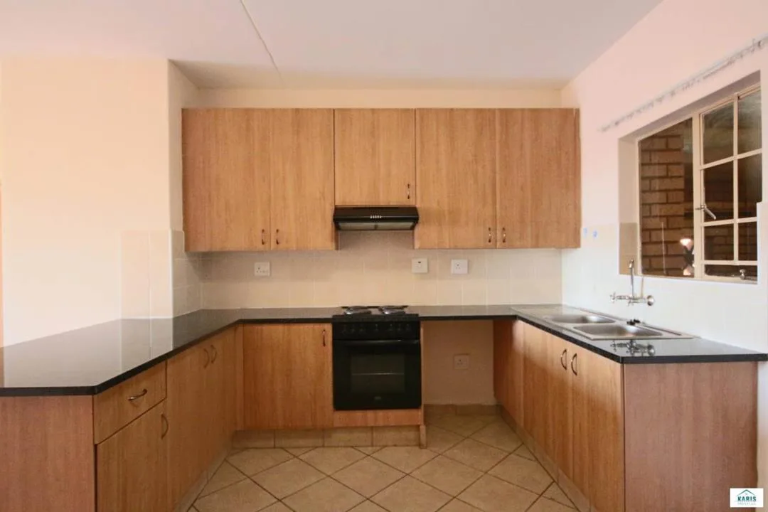3 Bedroom Apartment / flat to rent in Montana