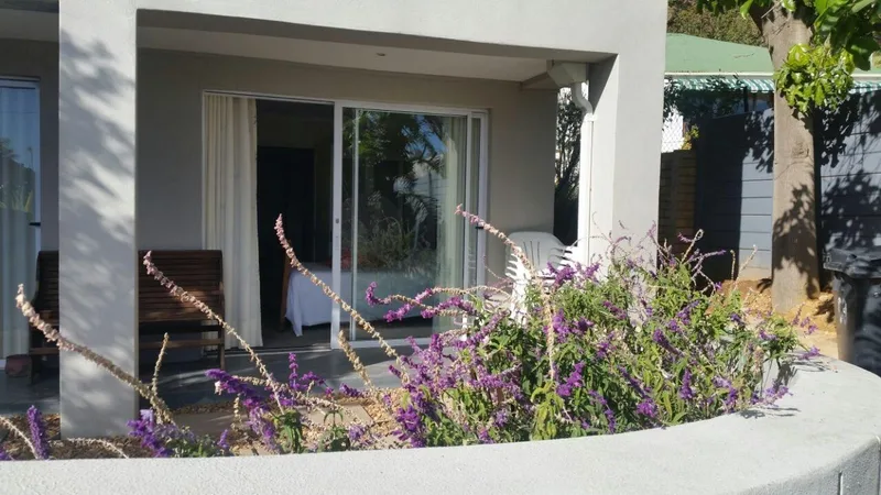 2 Bedroom Apartment / flat to rent in Gordons Bay Village