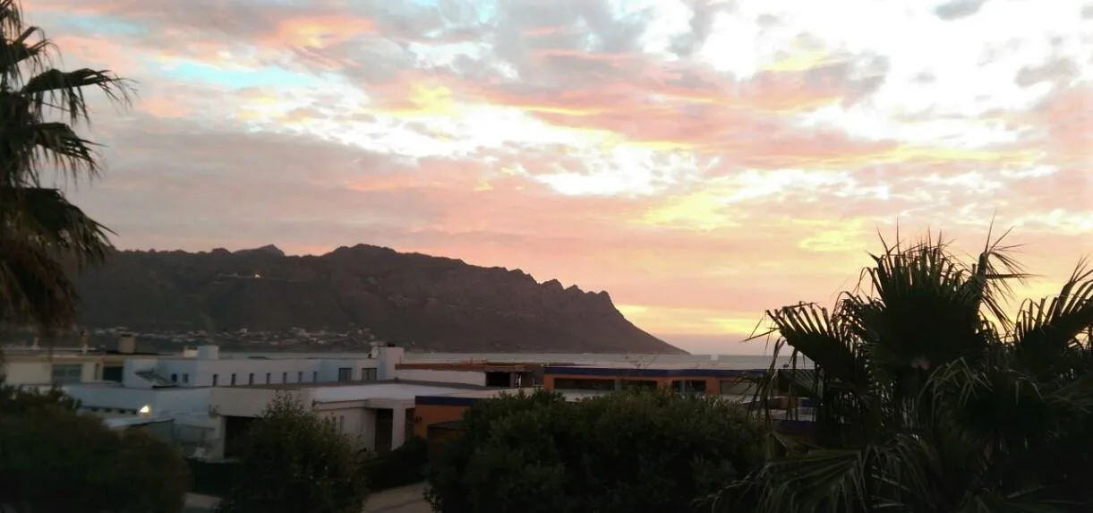 2 Bedroom Apartment / flat to rent in Gordons Bay Central