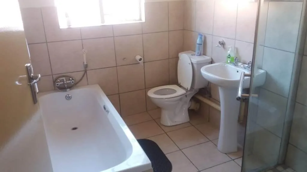 2 Bedroom House to rent in Theresapark