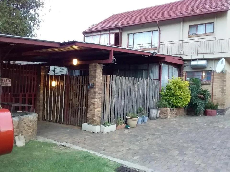 2 Bedroom Apartment / flat to rent in Parkhill Gardens
