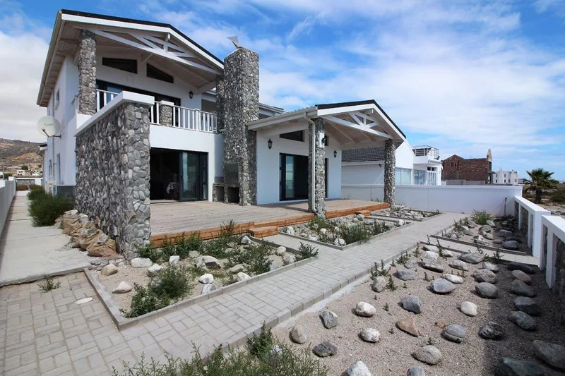 3 Bedroom House for sale in Sandy Point Beach Estate