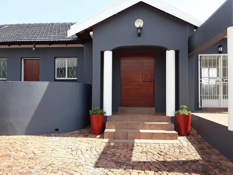 3 Bedroom Townhouse to rent in Lanseria