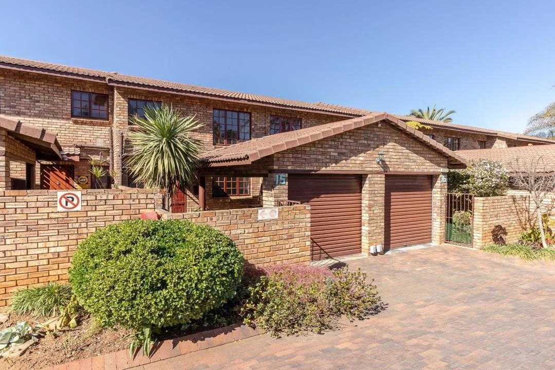 2 Bedroom Townhouse to rent in Weltevreden Park