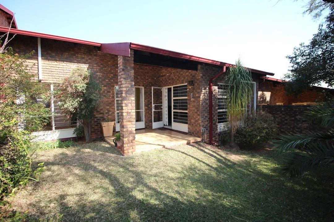 3 Bedroom Townhouse to rent in Lynnwood Ridge