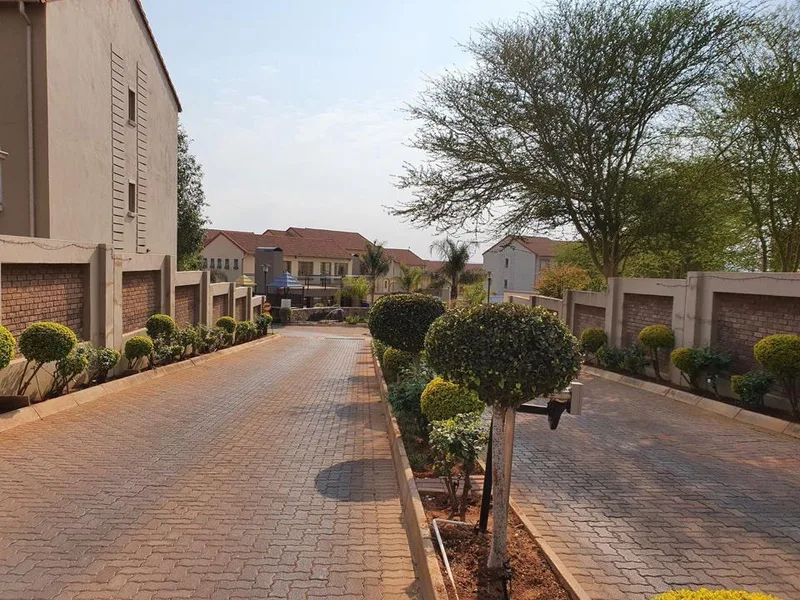 2 Bedroom Apartment / flat to rent in Paramount Estate