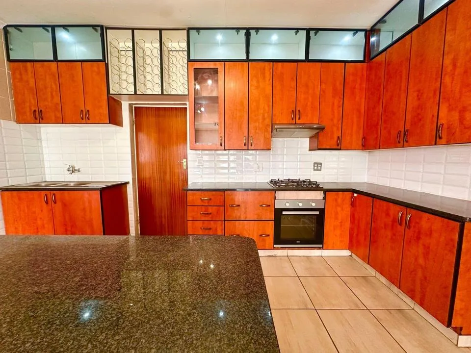 3 Bedroom House to rent in Thatchfield Estate