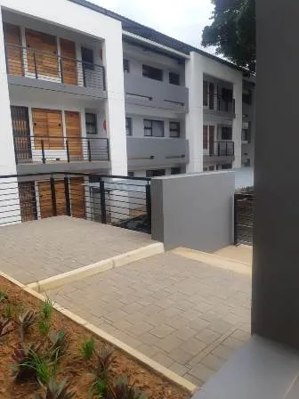 3 Bedroom Apartment / flat to rent in Athlone Park