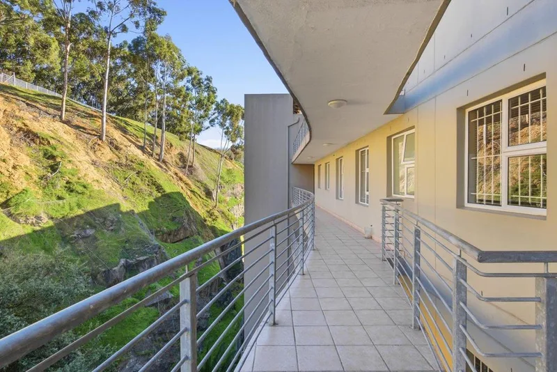 2 Bedroom Apartment / flat to rent in Tyger Waterfront