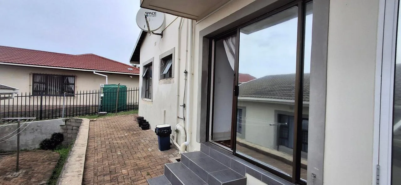2 Bedroom House to rent in Uvongo Beach