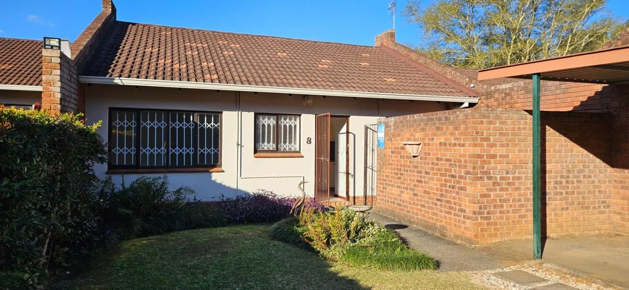 2 Bedroom House to rent in Prestbury