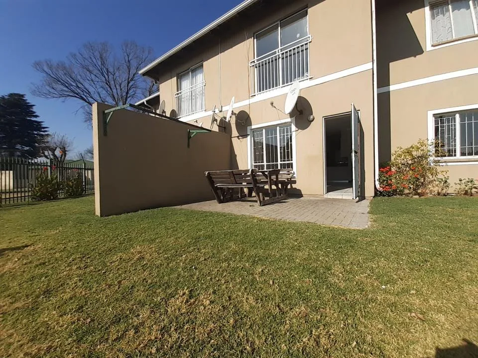 2 Bedroom Apartment / flat to rent in Comet