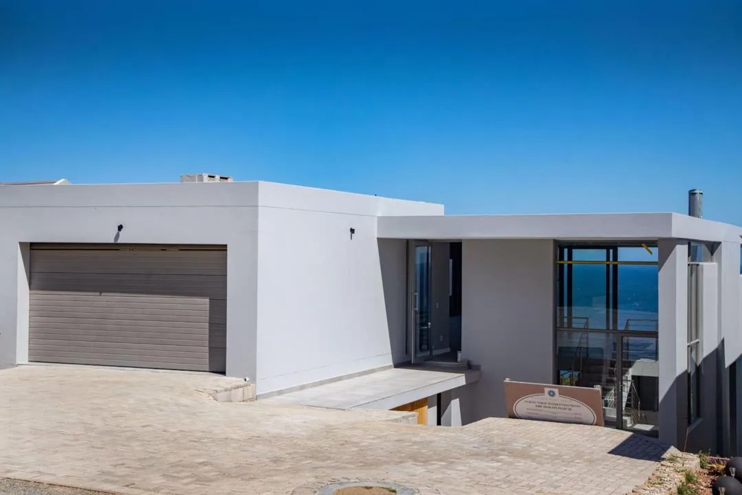 4 Bedroom House for sale in Pinnacle Point Golf Estate
