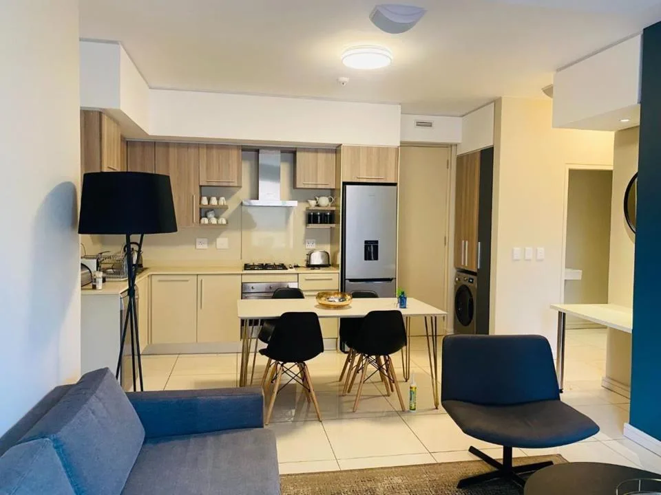 2 Bedroom Apartment / flat to rent in Rosebank