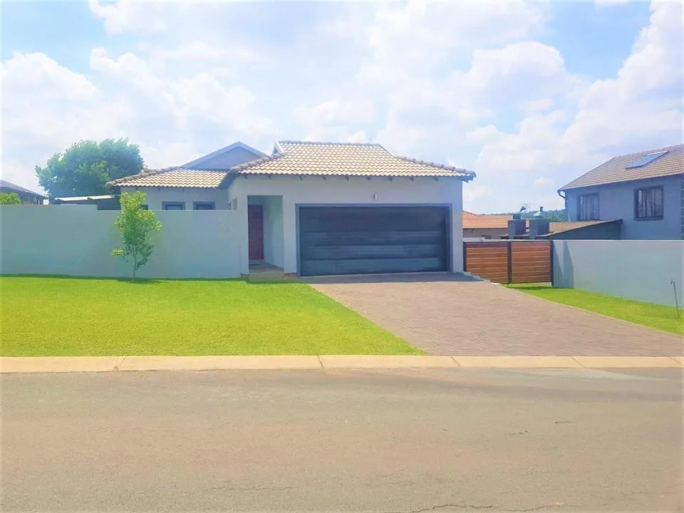 3 Bedroom House to rent in Amberfield Valley
