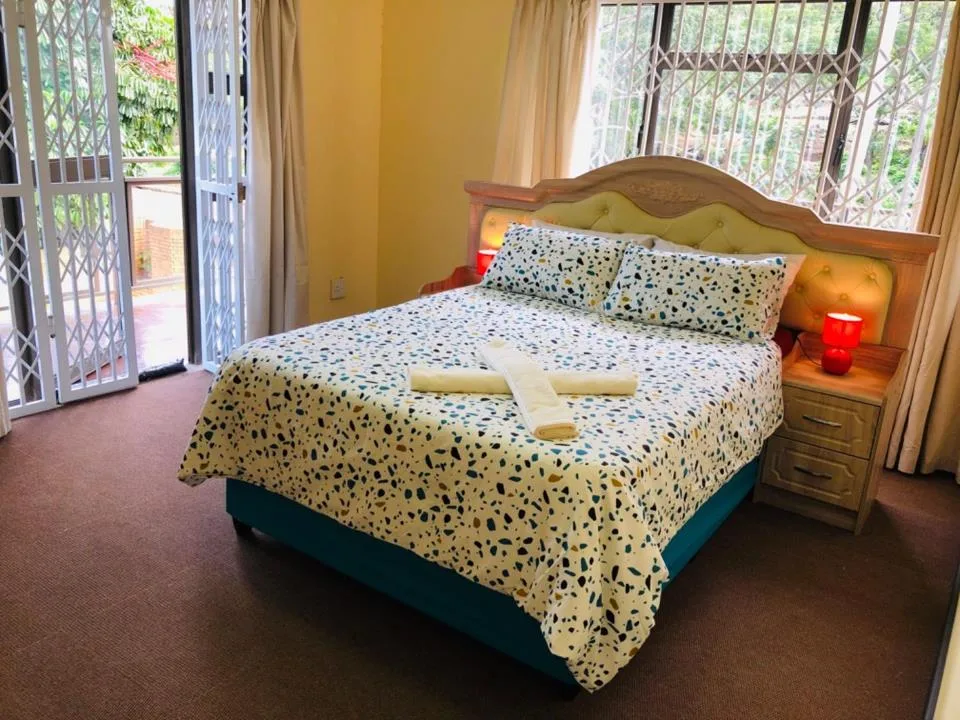 2 Bedroom Apartment / flat to rent in Manor Gardens